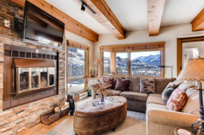 2 Br 2Ba Spacious Condo With A Fireplace Condo